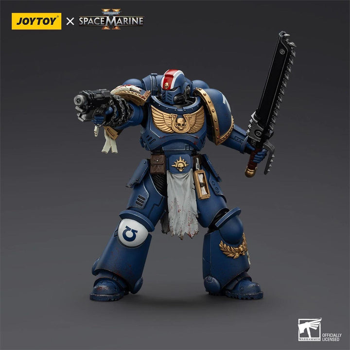 Warhammer 40k: Ultramarines - Lieutenant Titus (Collectors Edition) Action Figure