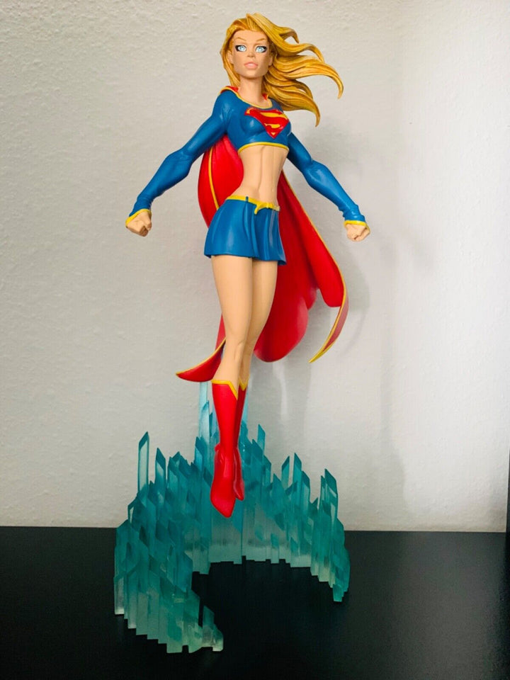 DC Direct Supergirl Statue