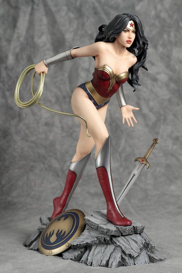 Yamato Fantasy Figure Gallery DC Comics Collection Wonder Woman Statue